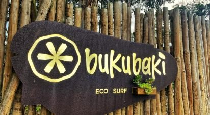 Camping à Atouguia da Baleia de 9 387 m²