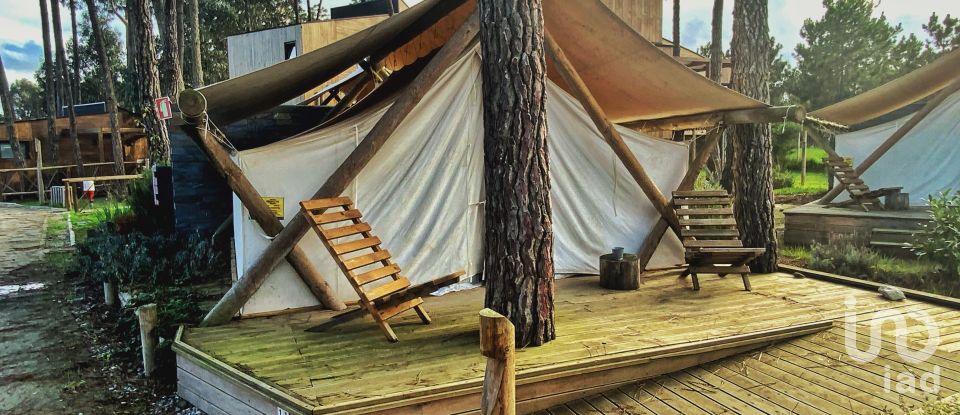 Camping à Atouguia da Baleia de 9 387 m²