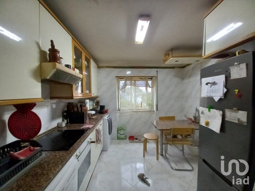 Appartement T2 à Rio de Mouro de 91 m²