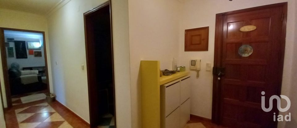 Apartamento T2 em Rio de Mouro de 91 m²