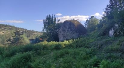 Maison T0 à Padornelo de 104 m²