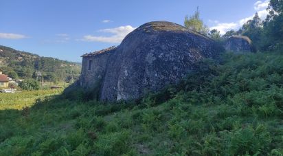 Maison T0 à Padornelo de 104 m²