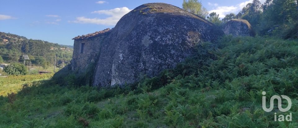 Maison T0 à Padornelo de 104 m²