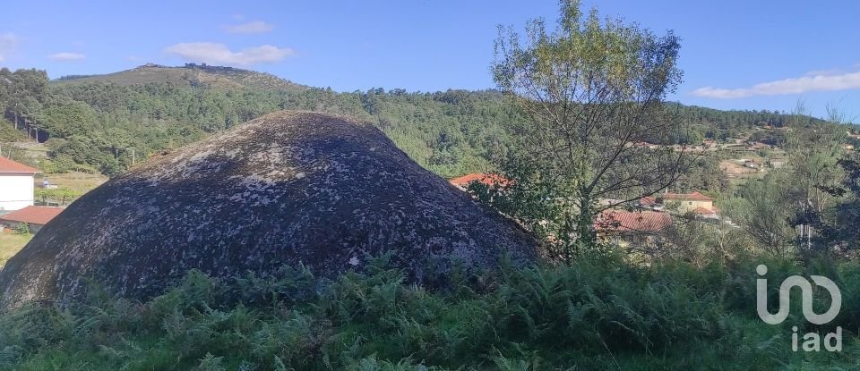 Maison T0 à Padornelo de 104 m²