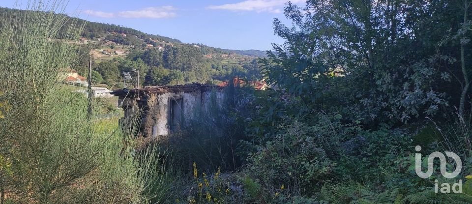 Maison T0 à Padornelo de 104 m²