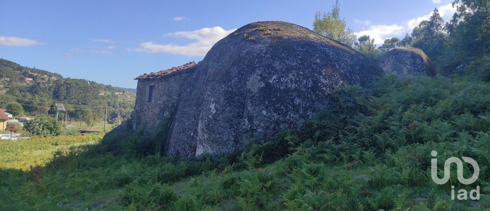 Maison T0 à Padornelo de 104 m²