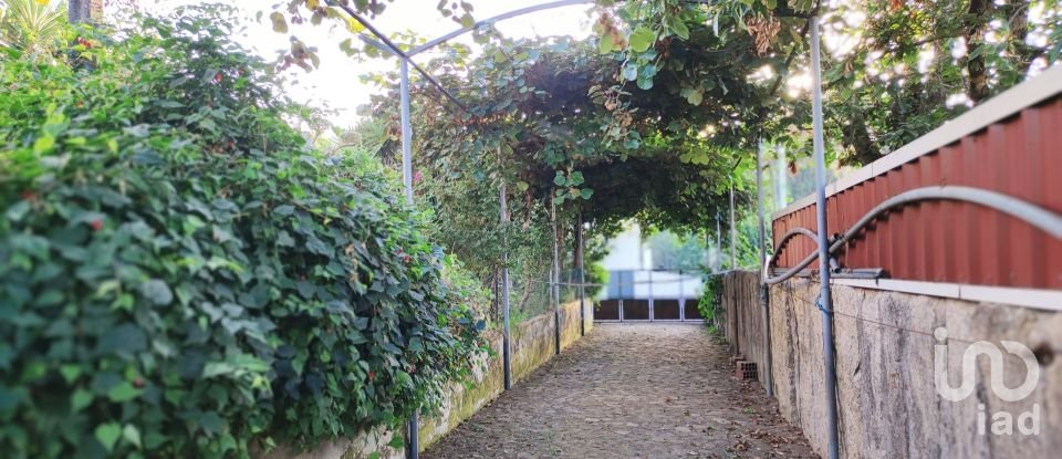 Ferme T3 à Cornes de 226 m²