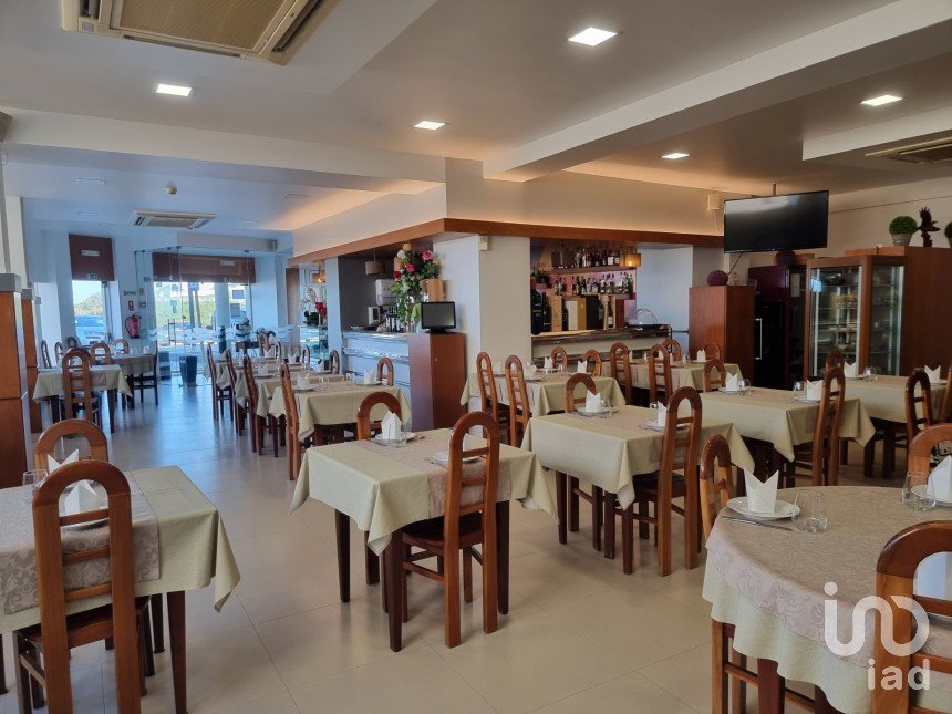 Restaurant in Silveira of 252 m²