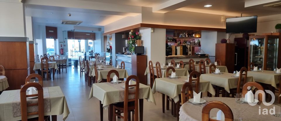 Restaurant in Silveira of 252 m²