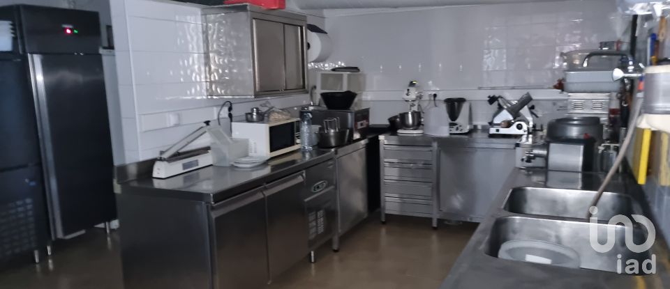 Restaurant in Silveira of 252 m²