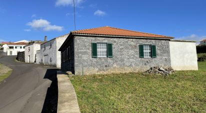 Maison T2 à Velas (São Jorge) de 90 m²
