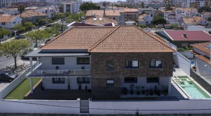 House T7 in Costa da Caparica of 380 m²