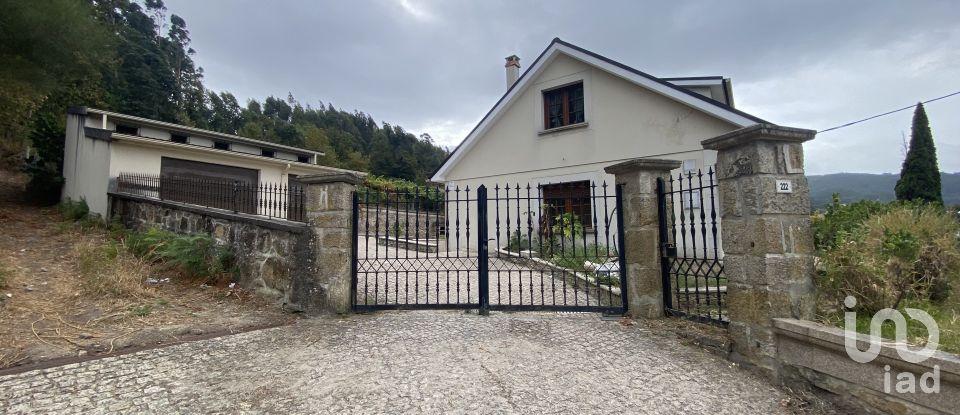Maison de village T3 à Vila e Roussas de 202 m²