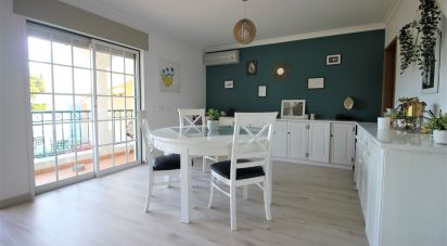 Maison T3 à Quarteira de 196 m²