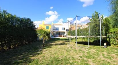 Maison T3 à Quarteira de 196 m²