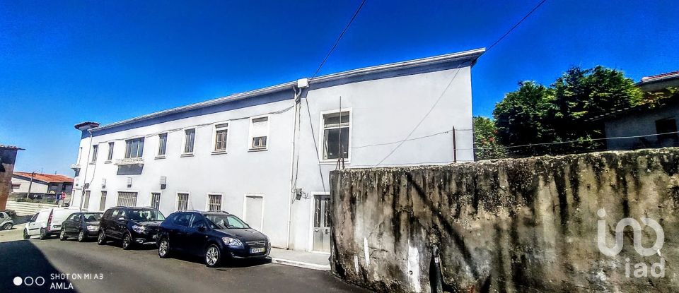Armazém T0 em Oliveira do Douro de 450 m²