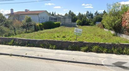 Terrain à bâtir à Santa Maria da Feira, Travanca, Sanfins e Espargo de 984 m²