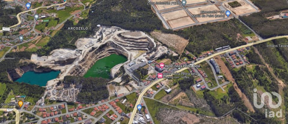 Building plot in Santa Maria da Feira, Travanca, Sanfins e Espargo of 984 m²