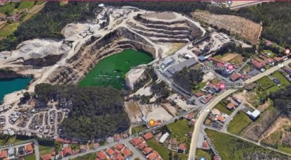 Terrain à bâtir à Santa Maria da Feira, Travanca, Sanfins e Espargo de 984 m²