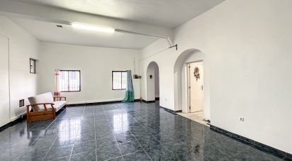 House/villa T3 in Moncarapacho e Fuseta of 150 sq m