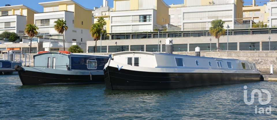House boat T2 in Parque das Nações of 68 m²