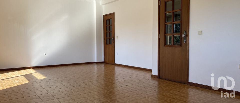 Apartment T3 in Santa Maria da Feira, Travanca, Sanfins e Espargo of 152 m²