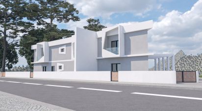 House T4 in Fernão Ferro of 198 m²