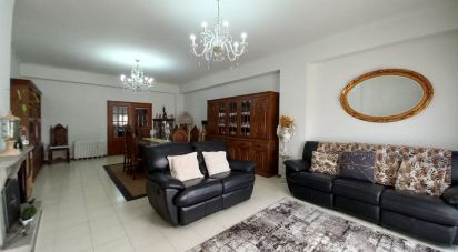 Apartment T4 in Barcelos, Vila Boa e Vila Frescainha (São Martinho e São Pedro) of 205 m²