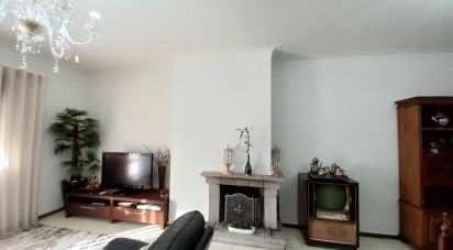 Apartment T4 in Barcelos, Vila Boa e Vila Frescainha (São Martinho e São Pedro) of 205 m²