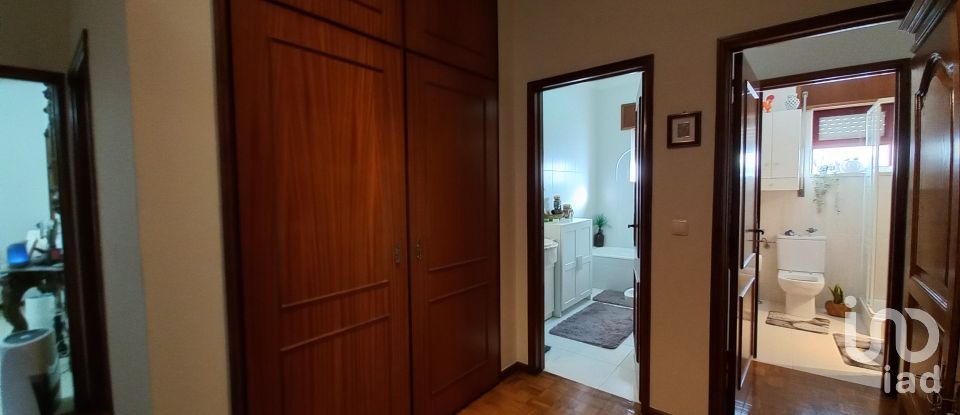 Apartamento T4 em Barcelos, Vila Boa e Vila Frescainha (São Martinho e São Pedro) de 205 m²