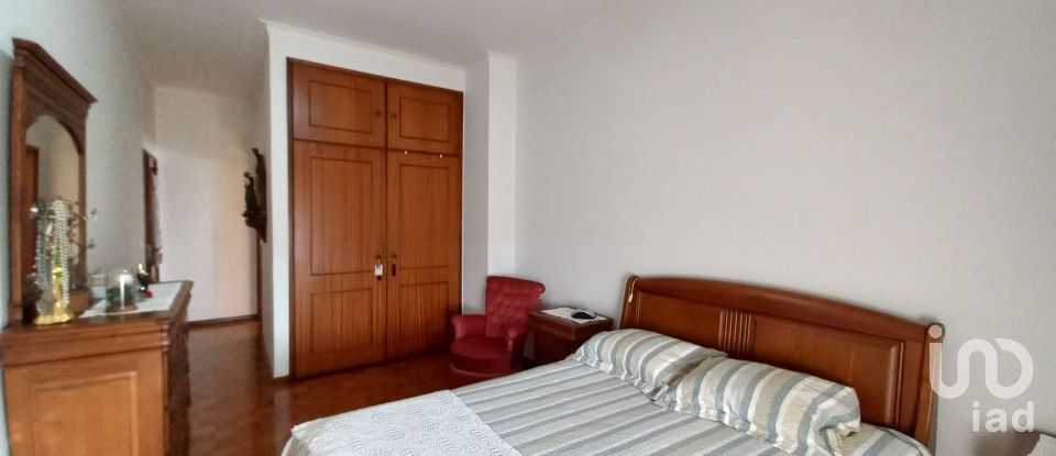 Apartment T4 in Barcelos, Vila Boa e Vila Frescainha (São Martinho e São Pedro) of 205 m²