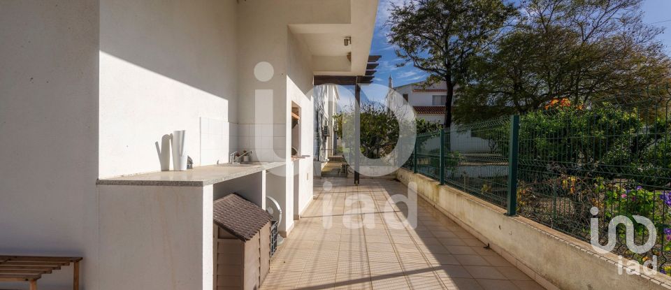 House T3 in Quarteira of 158 m²