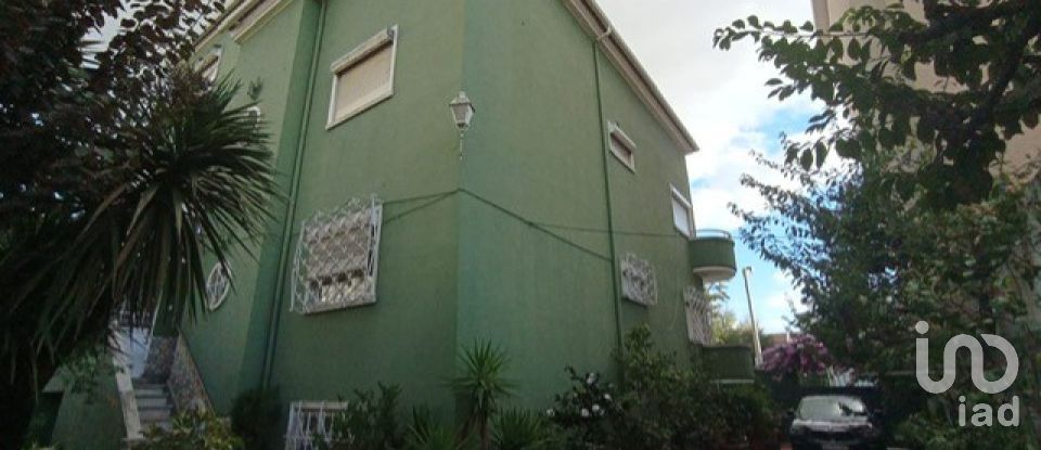 House T5 in Avenidas Novas of 550 m²