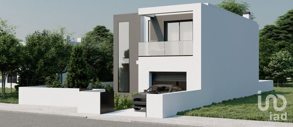 Casa / Villa T4 em Estômbar e Parchal de 172 m²