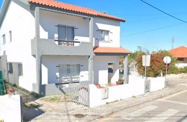 House T4 in Marinha Grande of 180 m²