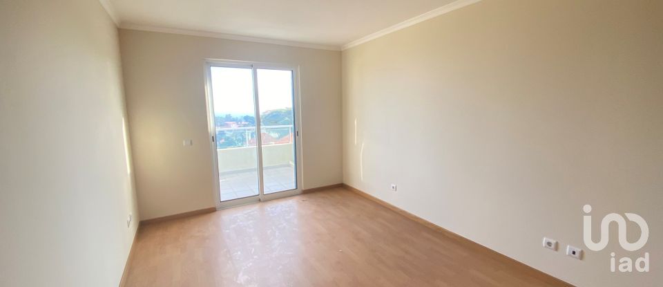 Apartment T2 in Caniço of 158 m²