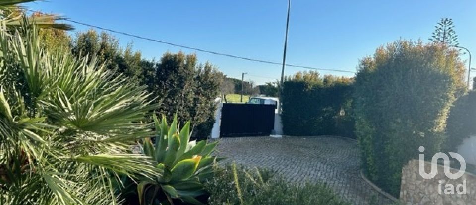 Maison T4 à Porches de 497 m²