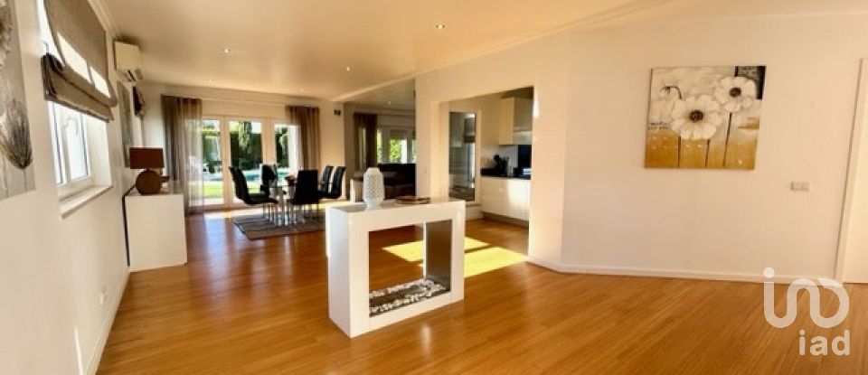 Maison T4 à Porches de 497 m²