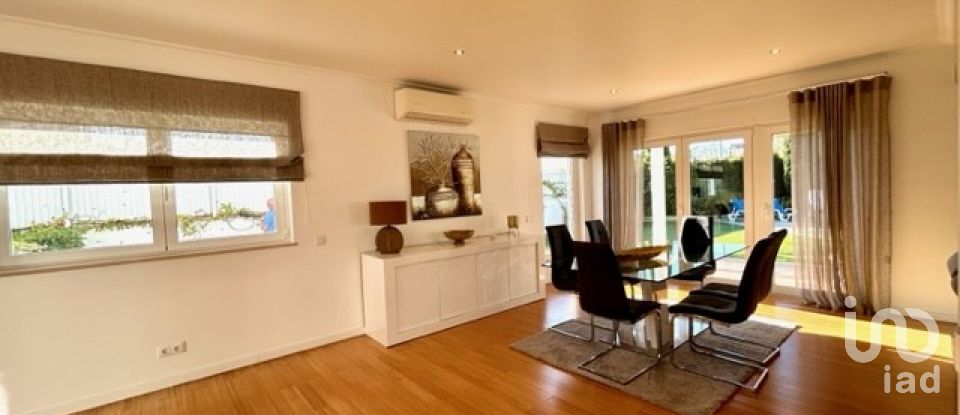 Maison T4 à Porches de 497 m²