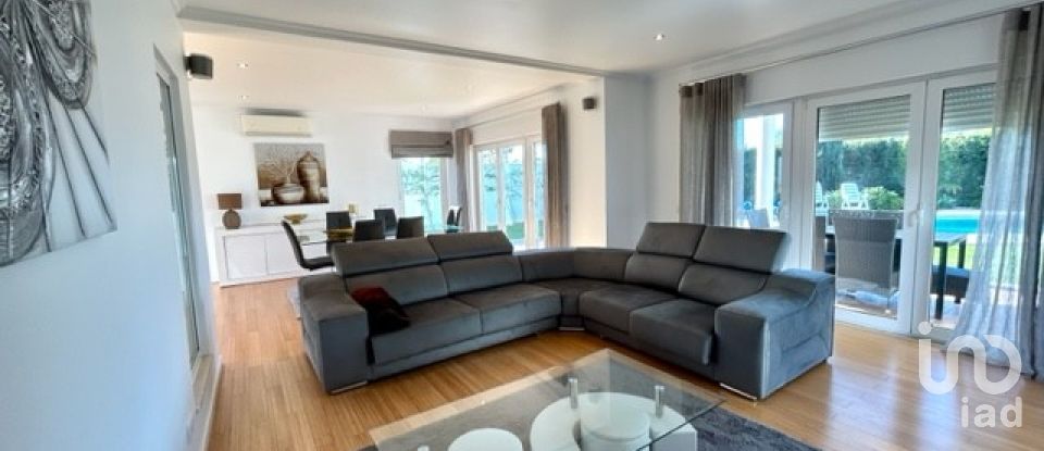 Maison T4 à Porches de 497 m²