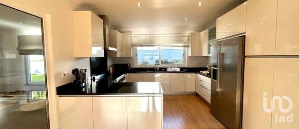 Maison T4 à Porches de 497 m²