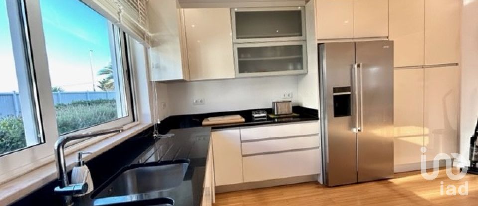 Maison T4 à Porches de 497 m²