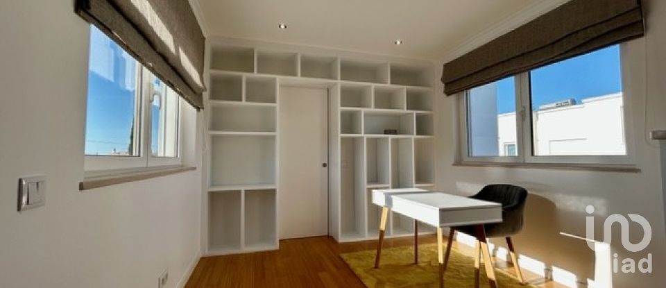 Maison T4 à Porches de 497 m²