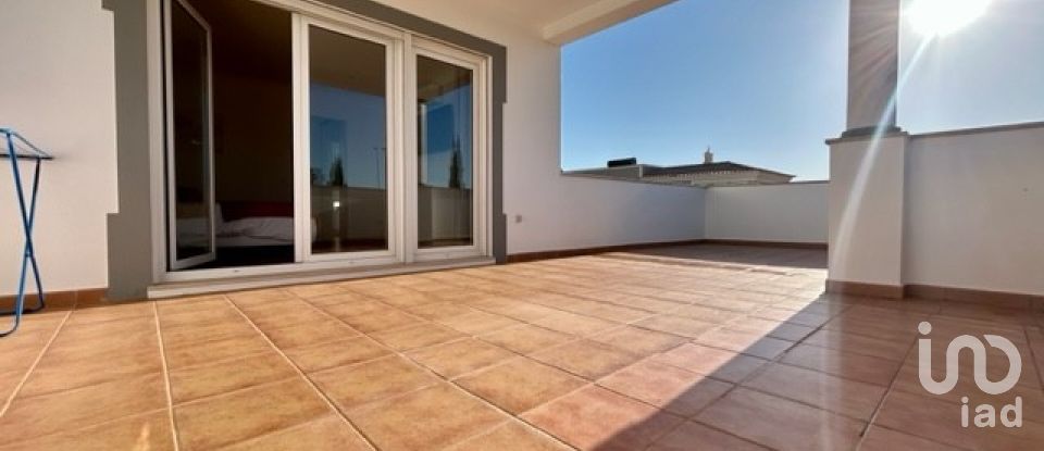 Maison T4 à Porches de 497 m²