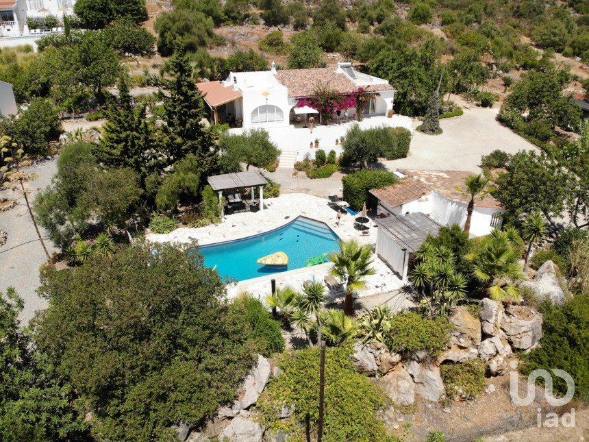 House T4 in Luz de Tavira e Santo Estêvão of 226 m²