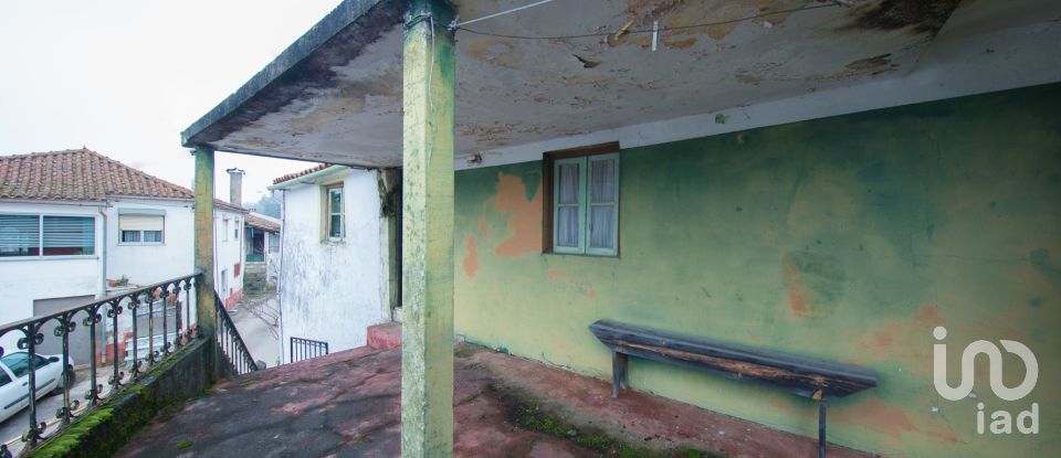 Maison T2 à Lousã e Vilarinho de 178 m²