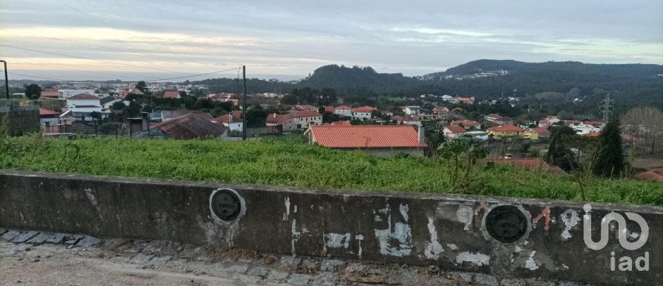 Terreno urbano em Antas de 242 m²