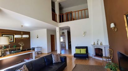 House T3 in Quarteira of 303 m²