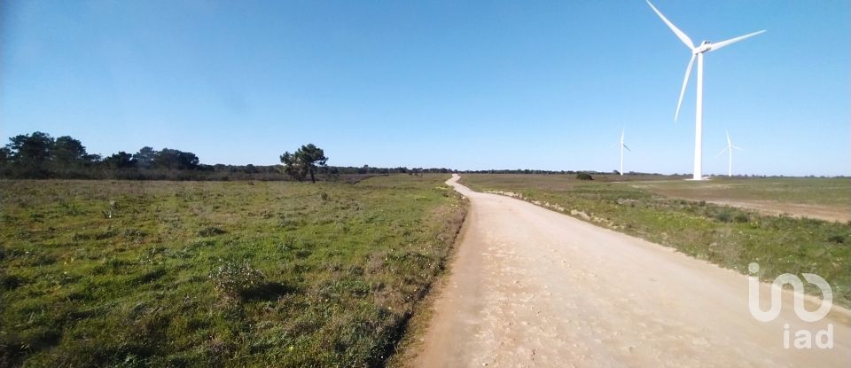 Terreno em Vila do Bispo e Raposeira de 235 534 m²