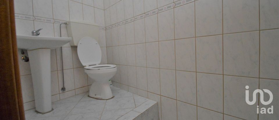 Murs commerciaux à Avelar de 157 m²